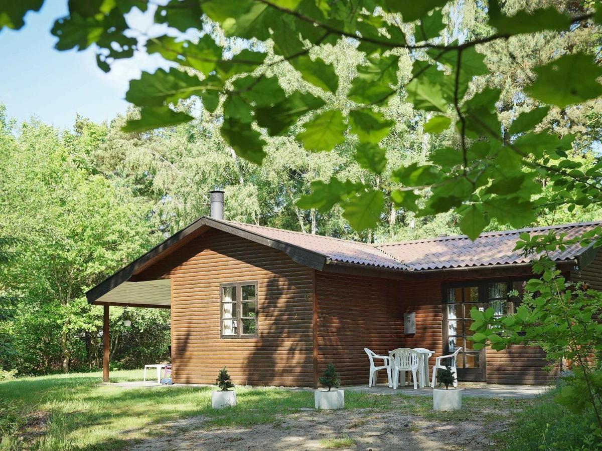 Three-Bedroom Holiday Home In Ronne 4 Exteriör bild