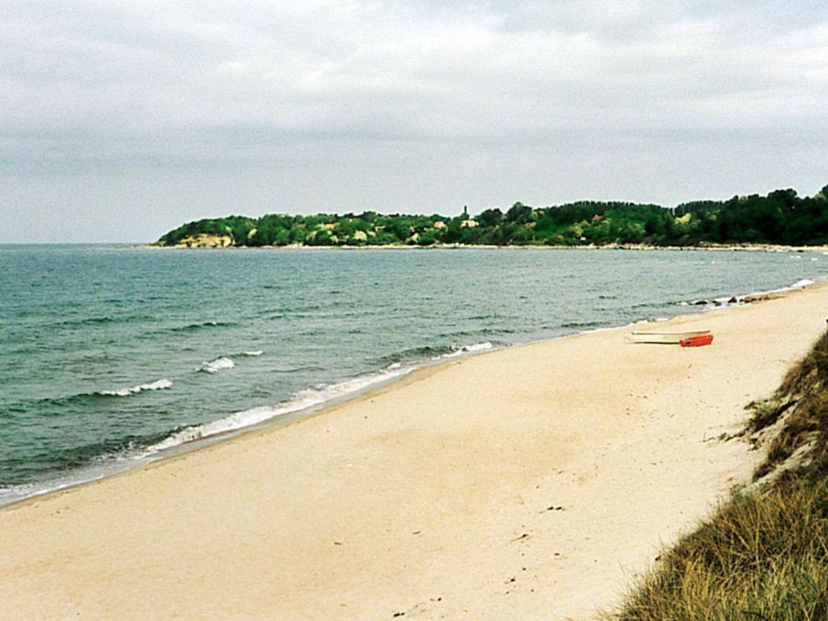 Three-Bedroom Holiday Home In Ronne 4 Exteriör bild